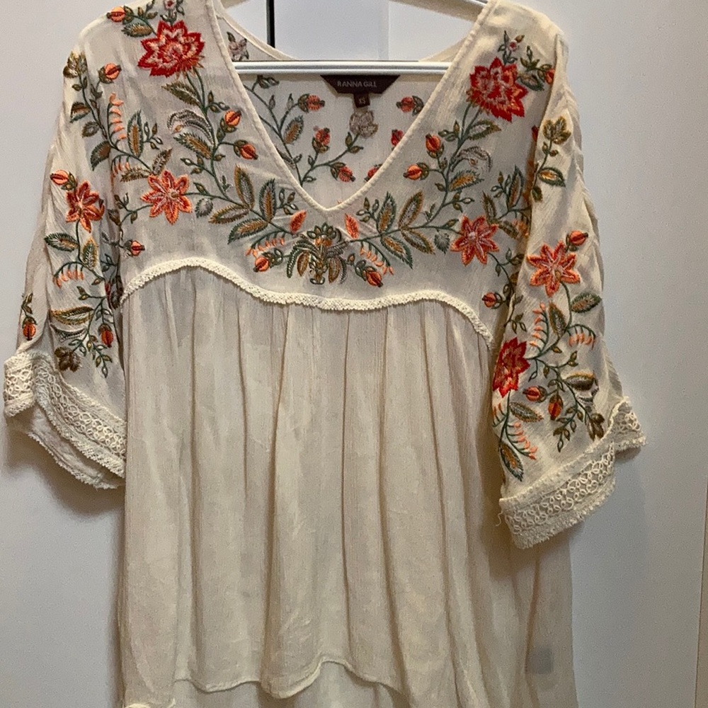 Anthropologie Ranna Gill embroidered rayon top